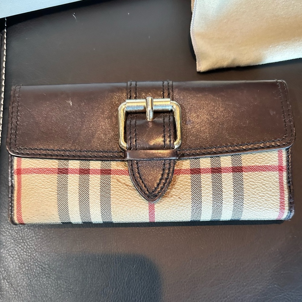 Burberry Wallet with Dust bag & box